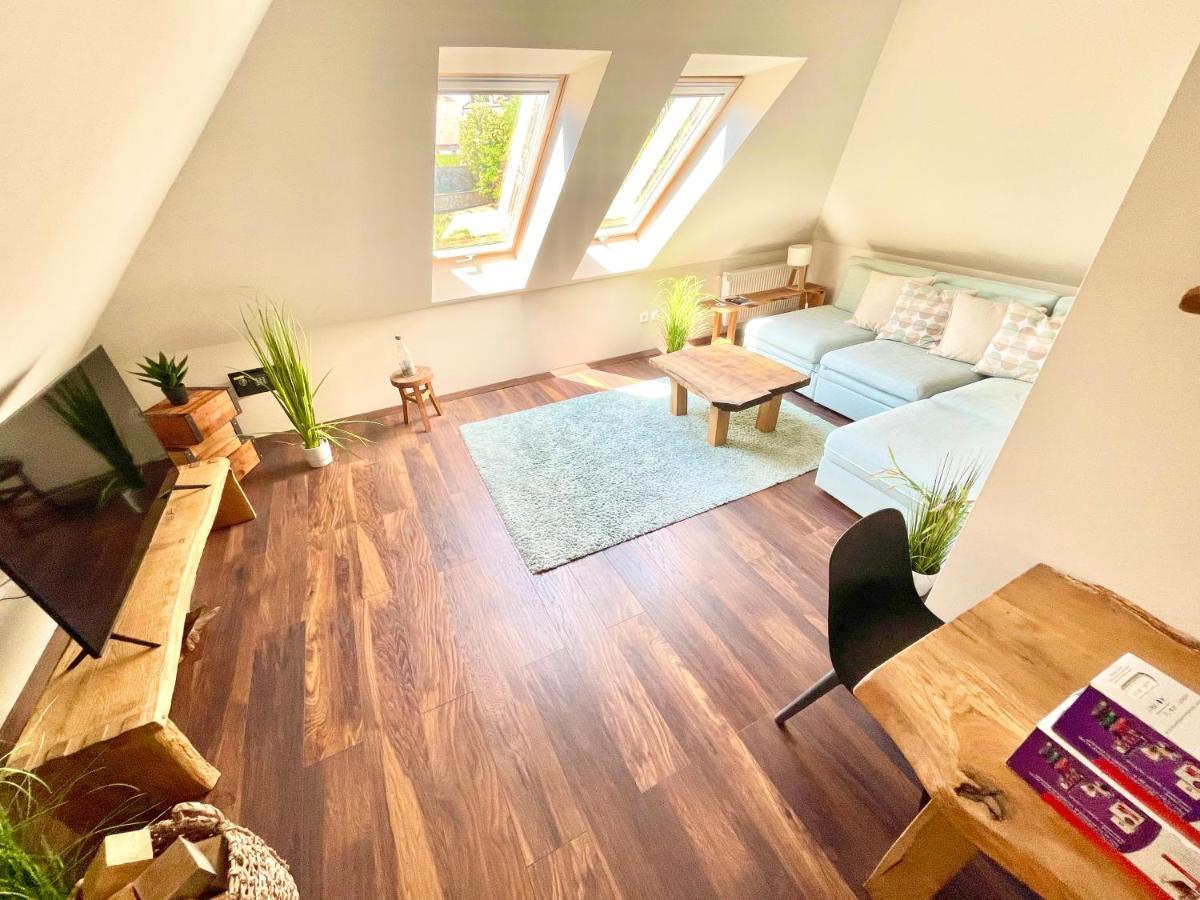 Apartmán Wood Apartman Deluxe Belvaros Veszprém Exteriér fotografie